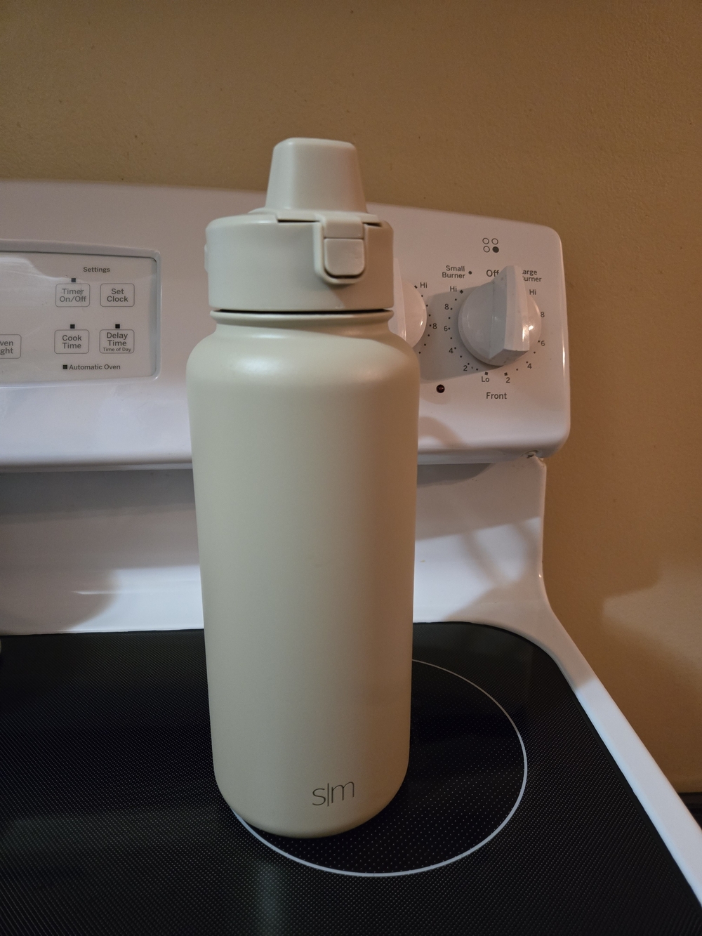 Simply Modern 32oz Cream Insulated Water Bottle with Lid #0015